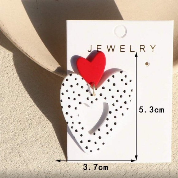 ✨NEW Polka dots Red and White Heart Earrings - Picture 4 of 5